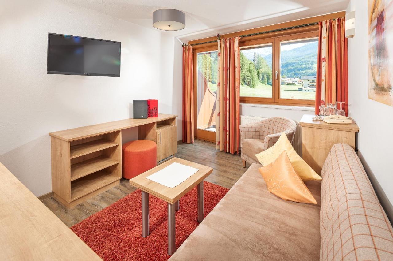 Hotel Sunny Solden Bagian luar foto